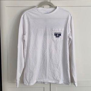 Vineyard vines a shark week long sleeve T-shirt